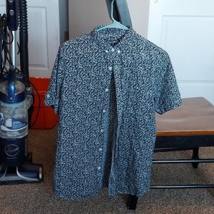 Straightfaded Men's casual button down shirt